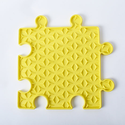 Textured silicone lick mat with suction base for dogs and cats